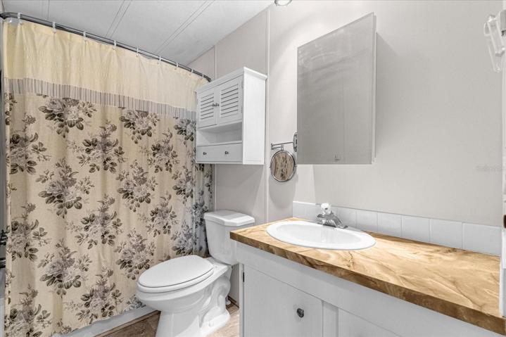 2nd Bathroom