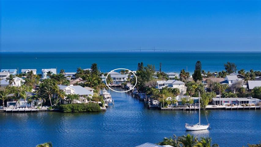 Welcome to your waterfront paradise!