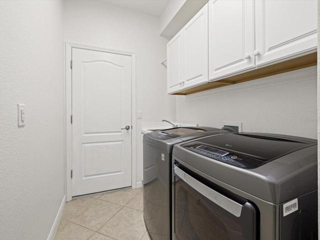 Interior Laundry to the garage
