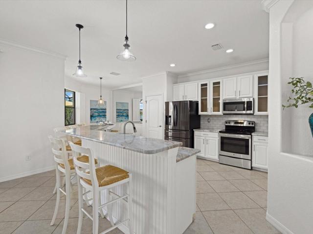 Large Island in the Kitchen