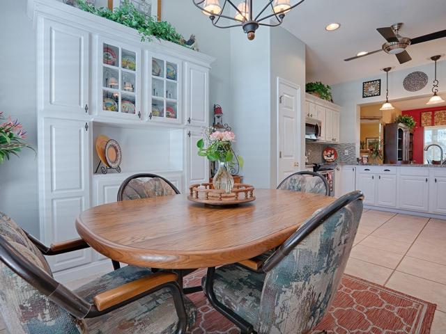 Kitchen Dining Area