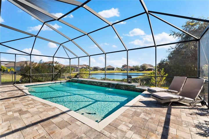 Pool / Lanai