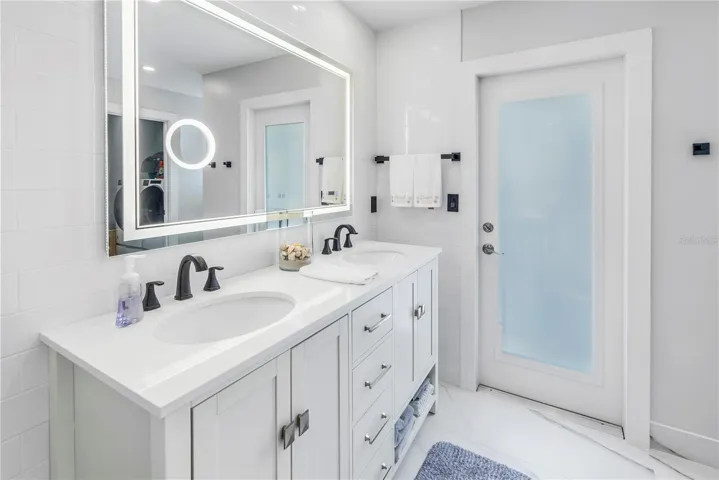 Guest Bath Upstairs