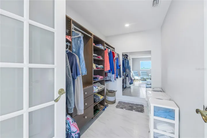 Walk in Closet