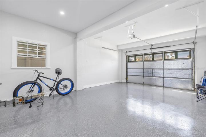 Garage  34 x 16