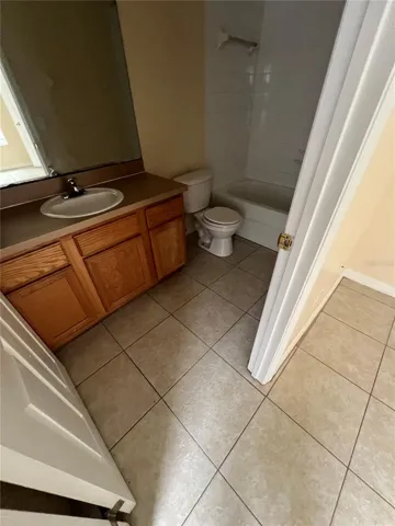 MASTER-SUITE BATH
