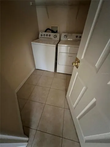 INSIDE LAUNDRY