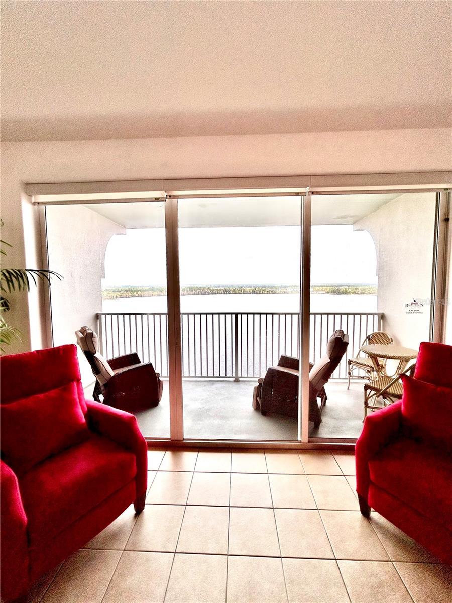 LIVING ROOM 1