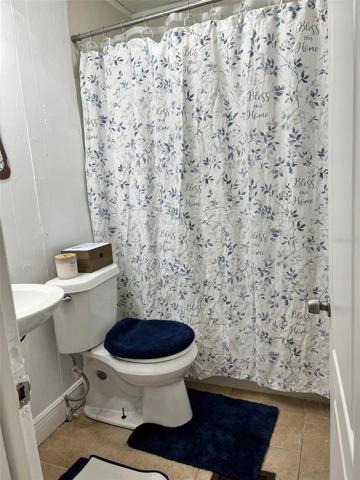Apt 1 Bathroom