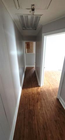 Apt 4 Hallway