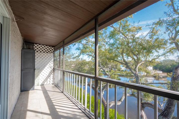 The 2nd floor bedroom has a screened in 18' balcony