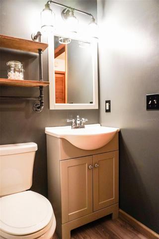 Hall/Guest Bathroom