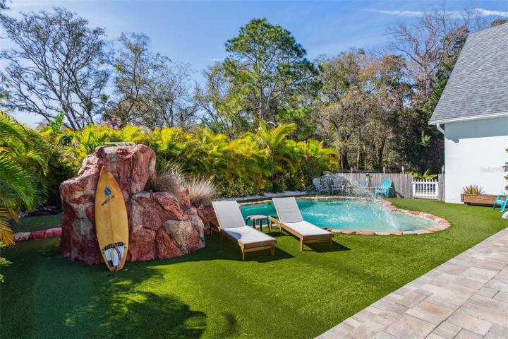 Turf grass for easy maintenance
