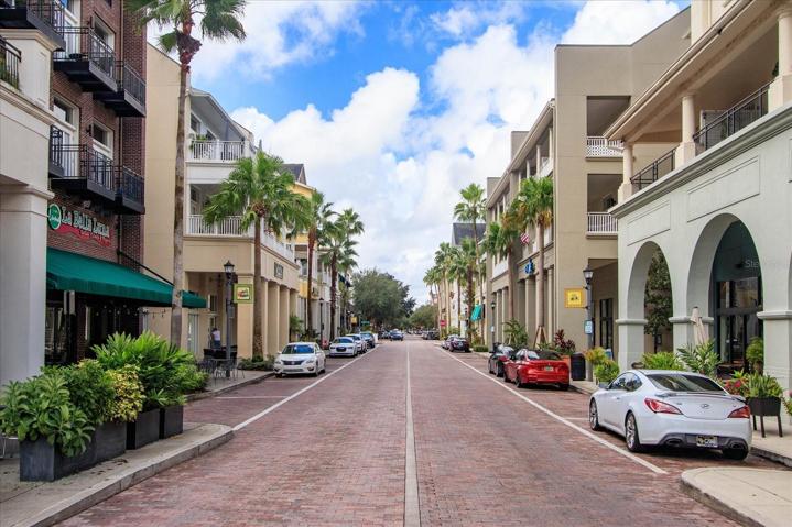 New Broad Street with shops and restaurants