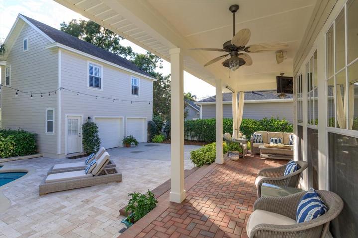 29' x 12' brick paver rear lanai