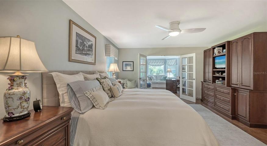 Grand & serene with soft lighting to dream the night away !