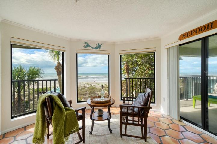Additional sitting area in great room