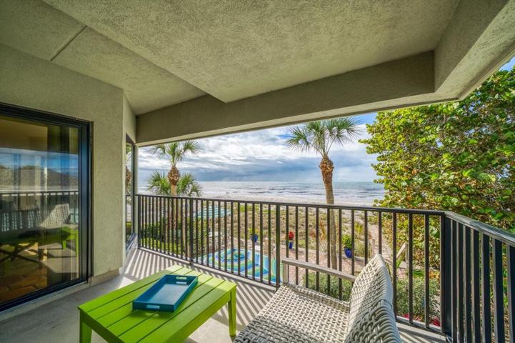 Relax, unwind entertain-plenty of room to do it all!