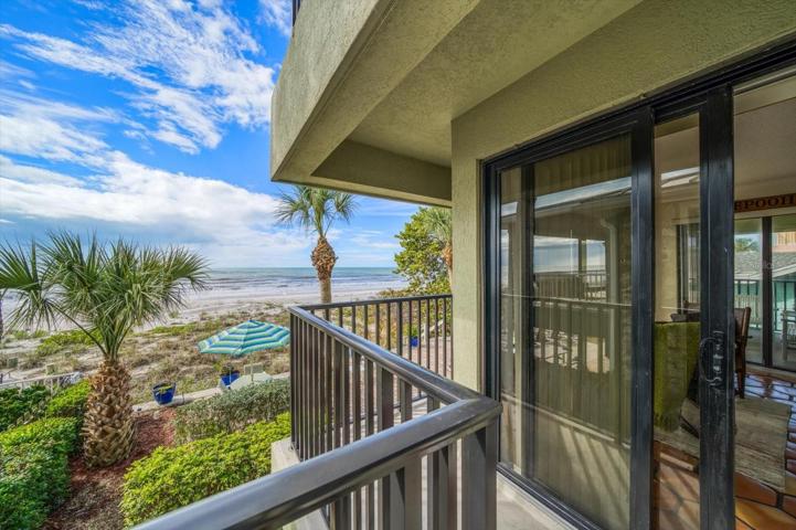 Private balcony with beach access