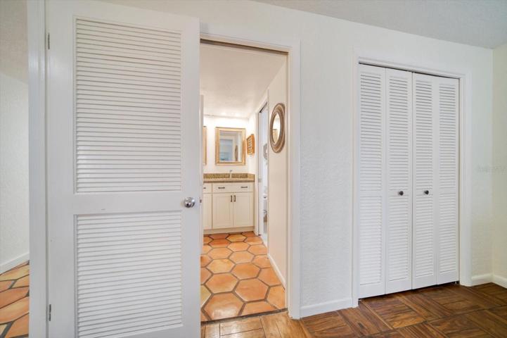 Access to bath from second bedroom