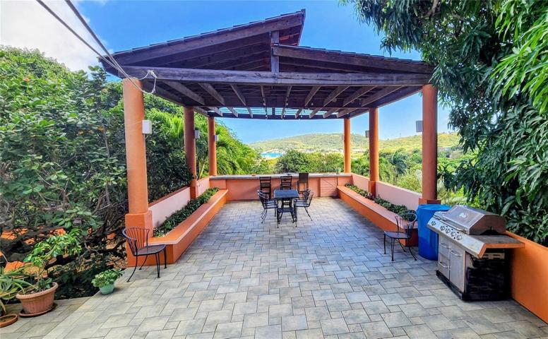 Outdoor Dining Area