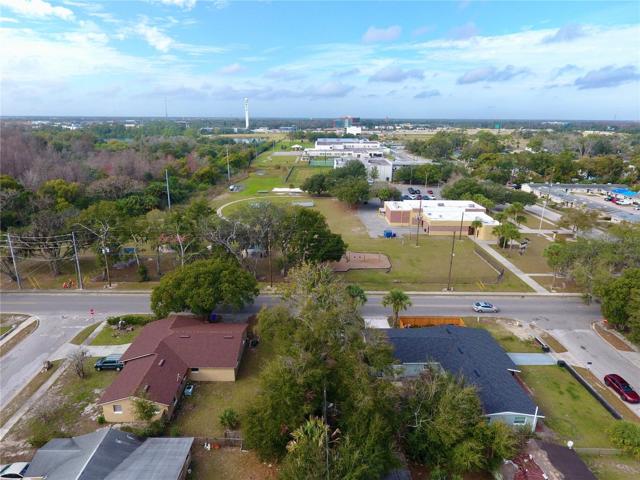 Walking distance to Boys and Girls Club.