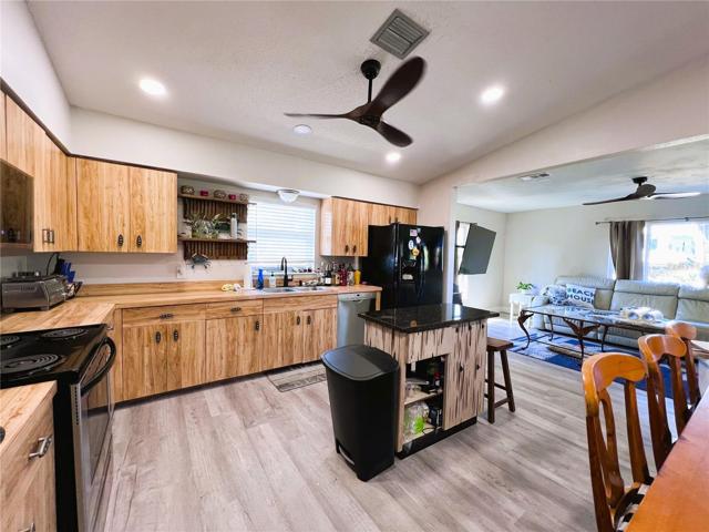 Large kitchen