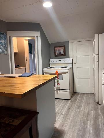 Apt 4 Kitchen
