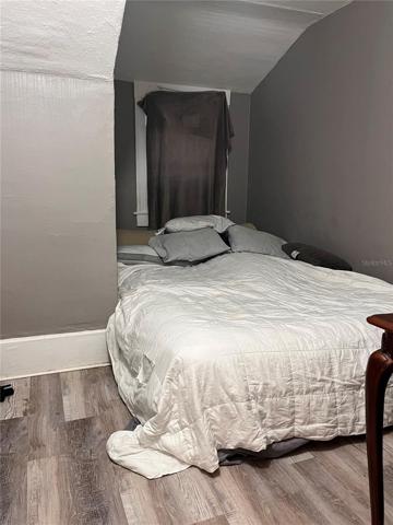 Apt 4 Bedroom