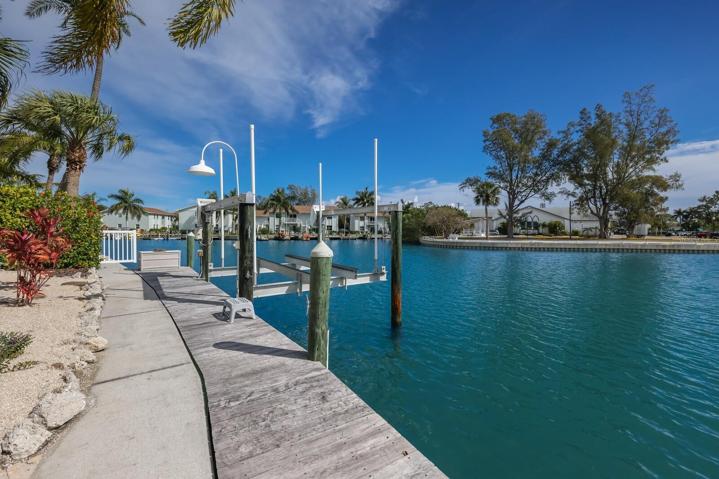 Dock