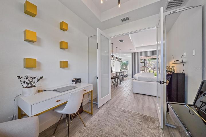 Den/ Office