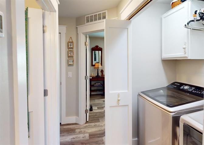 Laundry in Hall