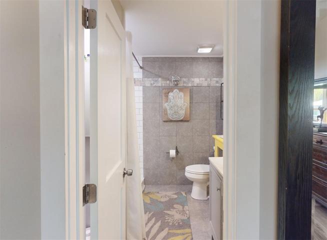 Main Bedroom Bath