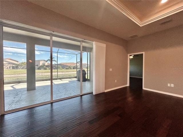 entry into master bedroom