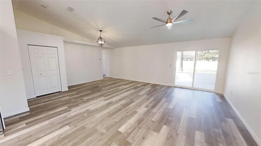 Living dining area