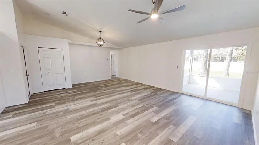 Living dining