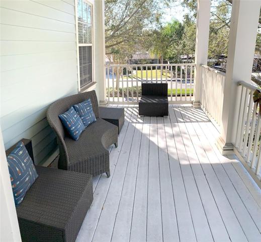 COVERED SECOND FLOOR BALCONY