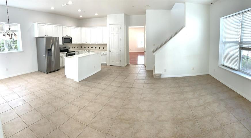 OPEN FLOORPLAN