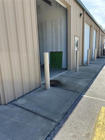 FRONT OF UNIT