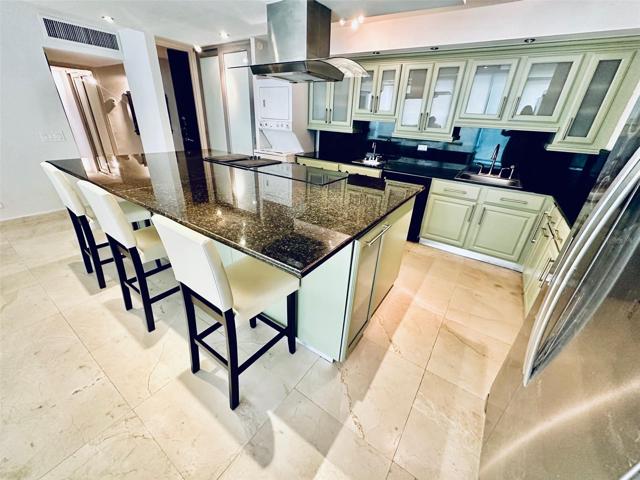 kitchen & dinning area