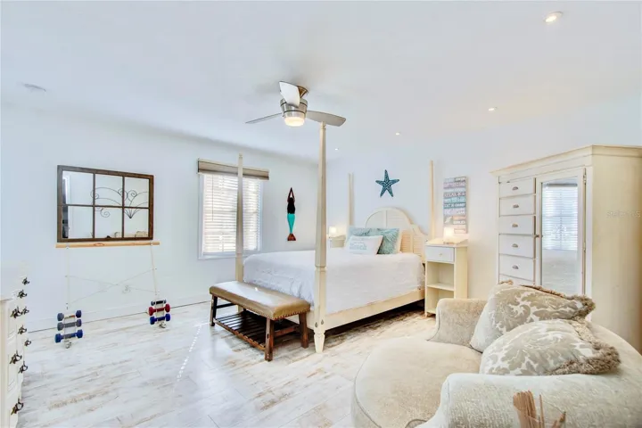 Main Bedroom / Owners Suite