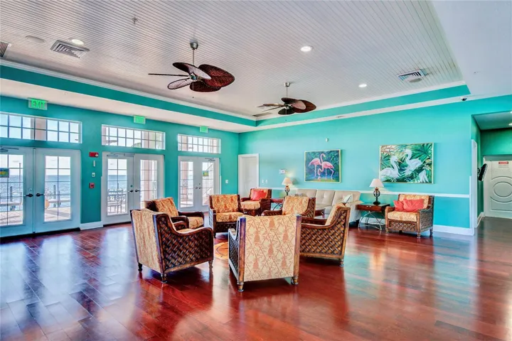 Waterfront Yacht Club / Clubhouse.