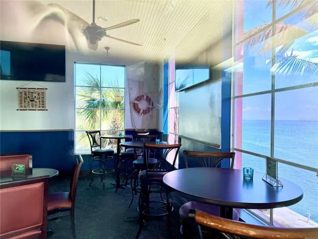 Waterview Yacht Club Bar