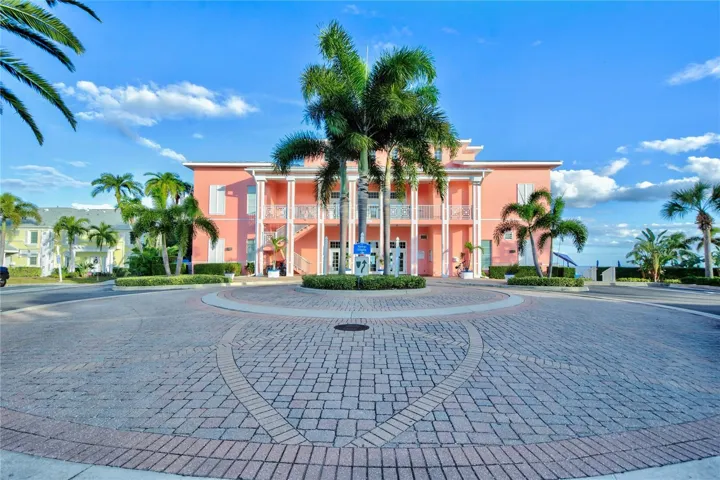 Waterfront Yacht Club / Clubhouse.