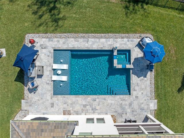 Lots of Space for Entertaining!