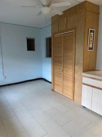Alternate view of Florida Room.