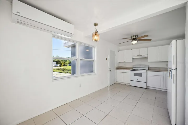 27289 Kitchen