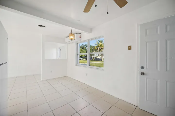 27289 Kitchen