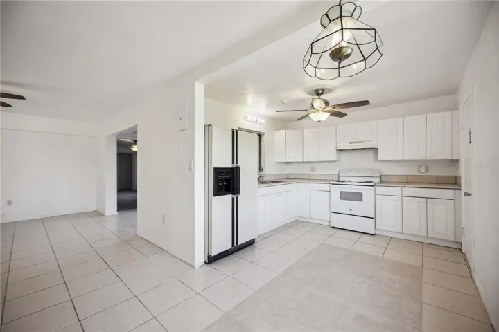 27285 Kitchen