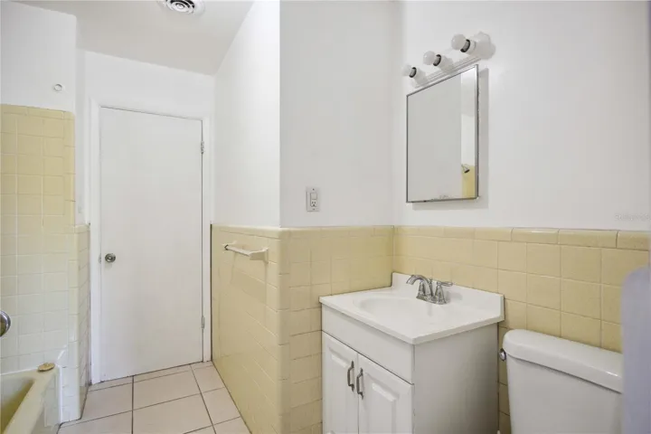 27285 Primary bathroom